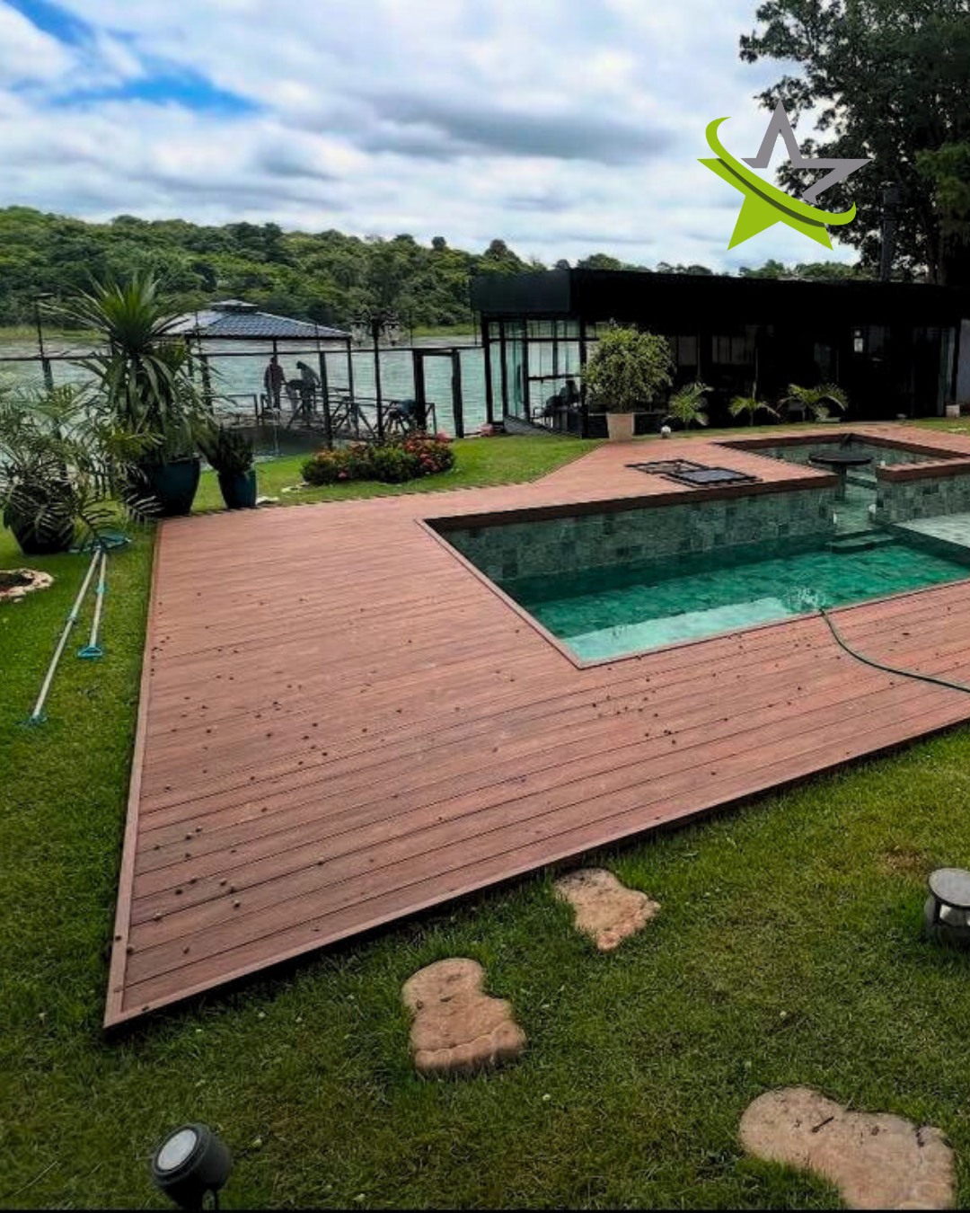 A verdadeira elegância está nos detalhes.
Com a Madeira Ecológica Star Deck, cada projeto se transforma em uma expressão de luxo, sofisticação e sustentabilidade. 

📲 Solicite uma apresentação exclusiva e descubra o que é viver com requinte.

#StarDeck #AltoPadrão #LuxoSustentável
