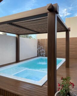 Seu ambiente merece mais estilo e menos manutenção! 

Com o pergolado em madeira ecológica Star Deck, você garante durabilidade, beleza e um toque moderno que valoriza qualquer espaço.

📲 Fale com a Star Deck e solicite já seu orçamento personalizado.
.
.
.
.
.
.
 #revestimento #ArquiteturaDeLuxo #AltoPadrão #Exclusividade #StarDeck
