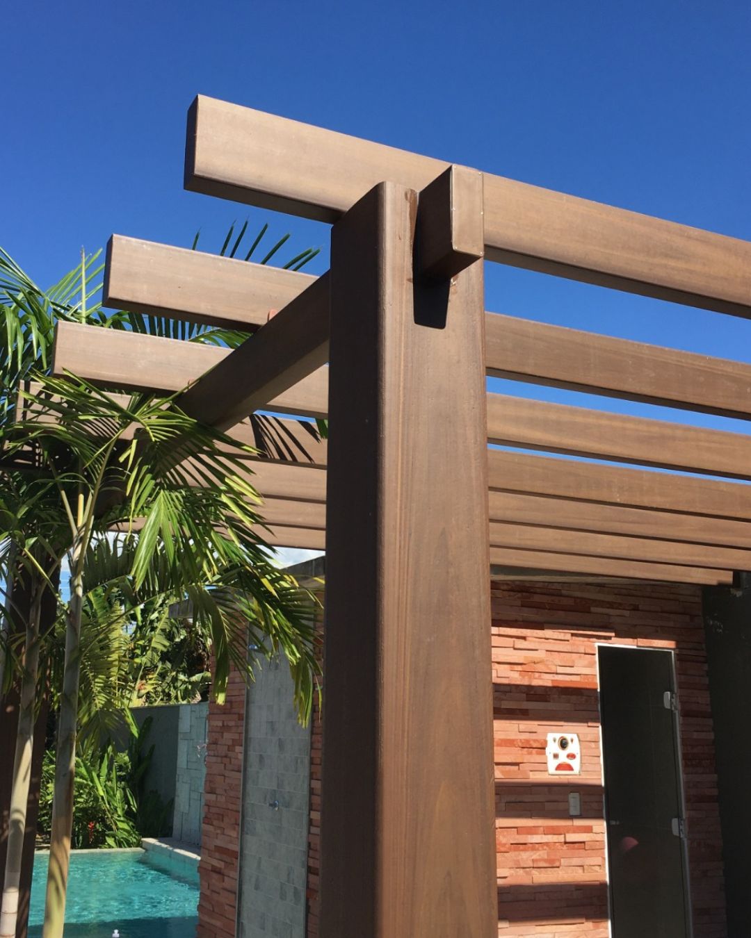 Transforme seu espaço com a elegância, conheça os pergolados em madeira ecológica Star Deck. 

Produtos de alto padrão aliados a serviços personalizados para criar um ambiente único, moderno e responsável com o meio ambiente. 

#StarDeck #MadeiraEcológica #AltoPadrão #DesignSustentável #Personalização