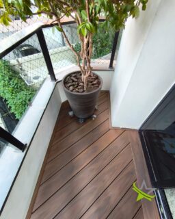 Deck de madeira ecológica: a escolha ideal para sacadas e áreas gourmet! 

Perfeito para transformar ambientes externos, o deck ecológico une beleza, durabilidade e baixa manutenção — tudo com acabamento de alto padrão.

Valorize sua sacada ou área gourmet com um espaço elegante, aconchegante e resistente ao sol e à chuva, trazendo mais conforto e estilo ao seu lar. ✔️

👉 Quer saber mais ou solicitar um orçamento personalizado?
Acesse www.stardeck.com.br e fale com nossos consultores!

 #StarDeck #ElegânciaDuradoura #MóveisDeExterior #DeckAltoPadrão #AmbientesExclusivos #Personalização