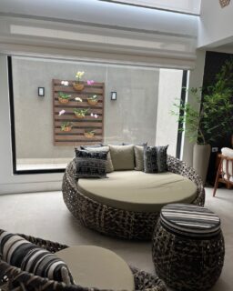 Alto padrão começa nos materiais!
A diferença de um projeto está nos materiais e na execução.

Os produtos da Star Deck permitem aplicações versáteis em decks, fachadas, painéis, guarda-corpos e mobiliário, sempre com acabamento sofisticado.
A madeira plástica oferece resistência, sustentabilidade e segurança, aliadas a uma instalação técnica que garante performance e longevidade.

➡️ Conheça nossas soluções em www.stardeck.com.br

#StarDeck #MadeiraPlasticaPremium #ArquiteturaContemporanea #DesignExterno #SolucoesPersonalizadas #SegurancaEEstilo