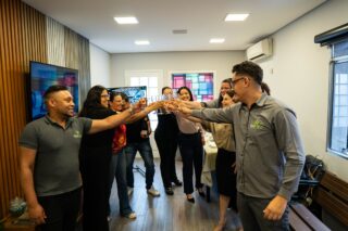 A Star Deck recebeu profissionais da área de arquitetura, design e construção para um momento especial de apresentação dos nossos produtos e serviços. Mais do que mostrar soluções, o evento foi um espaço de troca de experiências, networking e inspiração, fortalecendo conexões e ampliando possibilidades para novos projetos.

Acreditamos que grandes projetos nascem da colaboração entre profissionais e da busca constante por qualidade e inovação.

Obrigado a todos que participaram desse momento conosco. 
Seguimos construindo juntos novos caminhos para a arquitetura e os ambientes externos.

#StarDeck #Arquitetura #DesignDeInteriores #NetworkingProfissional #ArquiteturaBrasil #Inovação #Experiência #ProfissionaisDaArquitetura