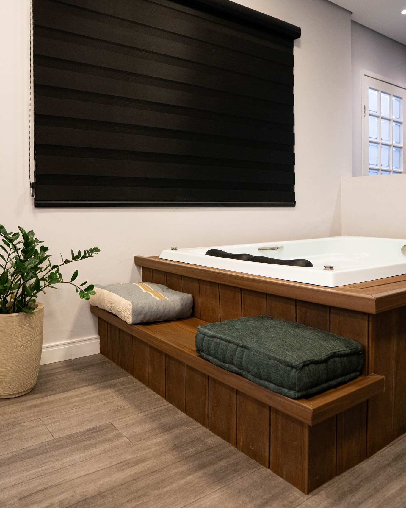 Conheça de perto a qualidade que transforma projetos.

O showroom da Star Deck é o lugar ideal para você ver, tocar e entender na prática todas as soluções em madeira ecológica.

📍 Av. Getúlio Vargas, 1315 – Baeta Neves – São Bernardo do Campo/SP

👉 Agende sua visita e descubra novas possibilidades para o seu projeto.

#StarDeck #Showroom #Arquitetura #DesignDeInteriores #AltoPadrão #Construção