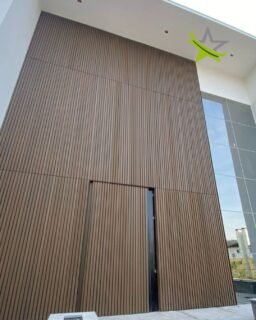 Arquitetura de alto padrão pede materiais à altura. 

A madeira ecológica Star Deck é a escolha para quem deseja criar fachadas sofisticadas, modernas e cheias de personalidade, valorizando cada detalhe do projeto.

O resultado? A estética natural da madeira combinada à resistência, durabilidade e praticidade para áreas externas.

Casas que impressionam.
 Edifícios que se destacam.
Projetos que valorizam o futuro.

Leve a assinatura Star Deck para sua fachada.

👉 Conheça nossas soluções e inspire-se em www.stardeck.com.br

#StarDeck #MadeiraEcológica #FachadasDeAltoPadrão #Arquitetura #ArquiteturaContemporânea #AltoPadrão #MadeiraPlástica #DesignArquitetônico
