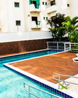 A perfeita combinação entre elegância e sustentabilidade: deck ecológico Star Deck harmonizado com uma piscina de alto padrão. 

Um projeto que valoriza cada detalhe, une sofisticação, conforto e alta durabilidade, criando um ambiente exclusivo para viver momentos únicos.

Eleve o nível da sua área de lazer com quem é referência em madeira ecológica.
👉 Solicite um orçamento e transforme seu projeto com a Star Deck.

#StarDeck #DeckEcológico #PiscinaAltoPadrão #ArquiteturaDeLuxo #Sustentabilidade #ÁreasDeLazer