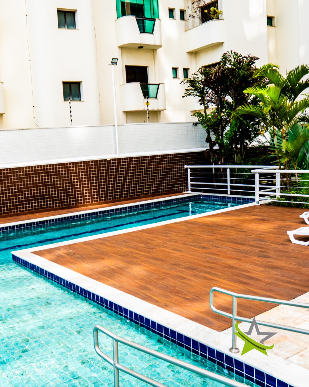 A perfeita combinação entre elegância e sustentabilidade: deck ecológico Star Deck harmonizado com uma piscina de alto padrão. 

Um projeto que valoriza cada detalhe, une sofisticação, conforto e alta durabilidade, criando um ambiente exclusivo para viver momentos únicos.

Eleve o nível da sua área de lazer com quem é referência em madeira ecológica.
👉 Solicite um orçamento e transforme seu projeto com a Star Deck.

#StarDeck #DeckEcológico #PiscinaAltoPadrão #ArquiteturaDeLuxo #Sustentabilidade #ÁreasDeLazer